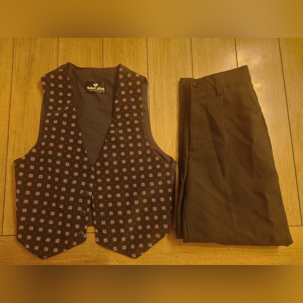 Boys suit wear